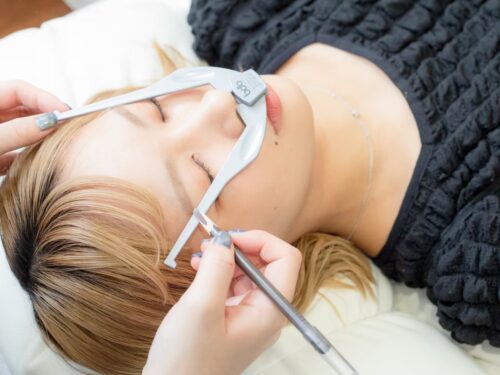 自己流の眉に悩んでいませんか？